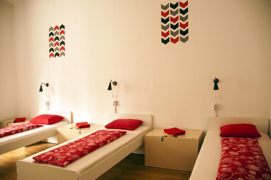 2Night Hostel Budapesta Exterior foto